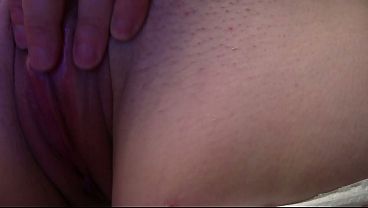 Abuelita cachonda muestra tetas y coño en vivo