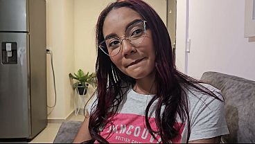 Allison Sweet invita a un desconocido a follar en su casa
