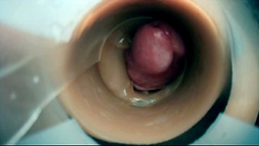 Cámara oculta graba coño lleno de leche caliente