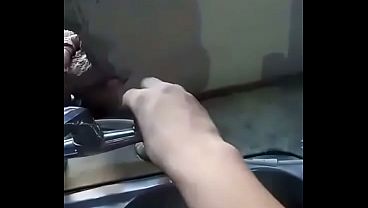 Culo redondo se abre sin parar en grifería loca