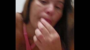 Dai Belan gime de placer mientras Paulinho la domina en la playa