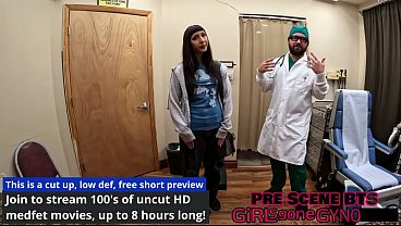 La doctora Aria Nicole es sometida por el jefe