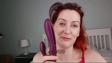Mamita cachonda usa su vibrador sin necesidad de tu polla