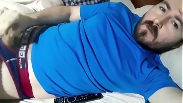 Rokkuman le hace una paja chilena que no olvida